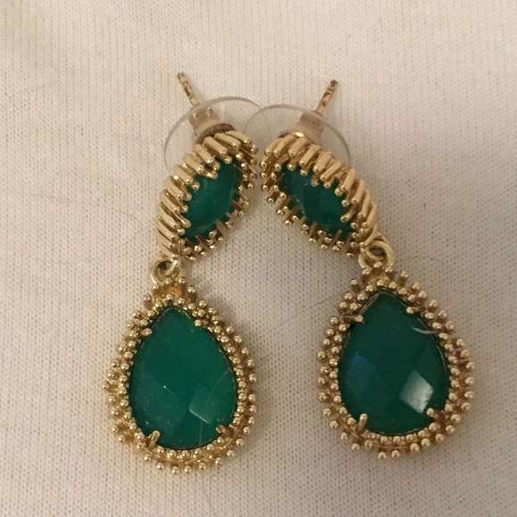 Kendra Scott emerald and gold earrings