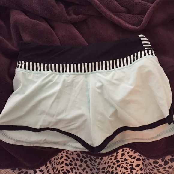 Lulu lemon groove shorts!!