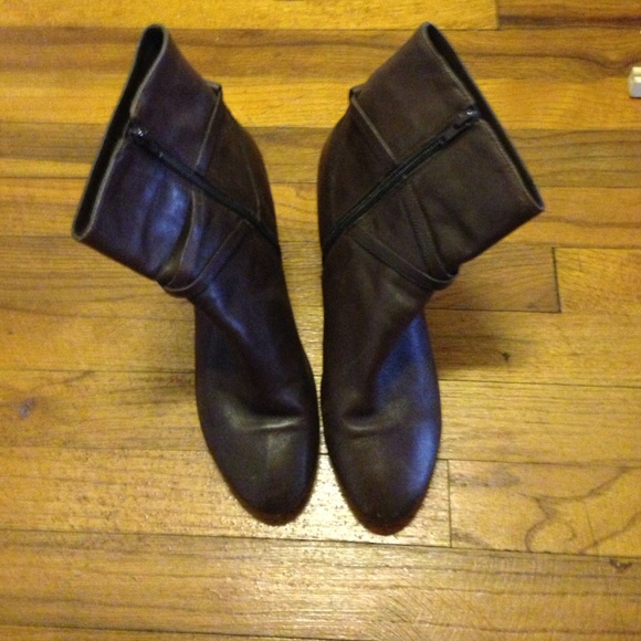 Heel brown boots