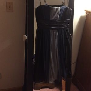 Strapless formal dress