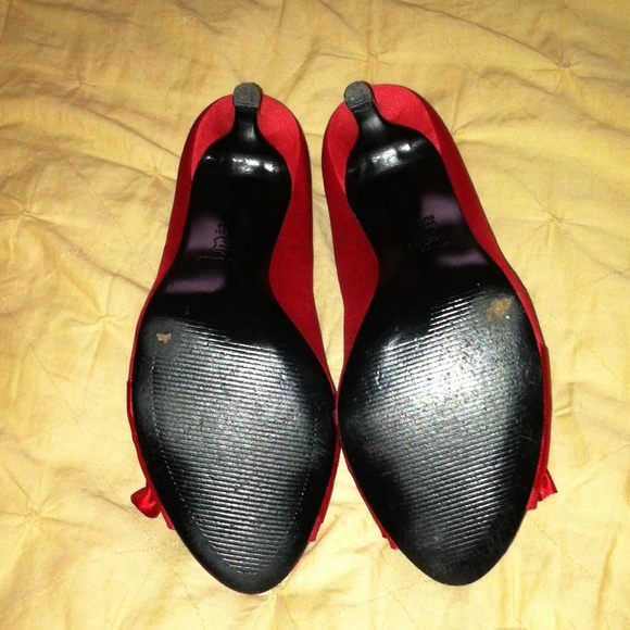 Red Shoes - Picture 2 of 3