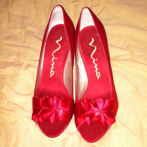 Red Shoes - Picture 3 of 3