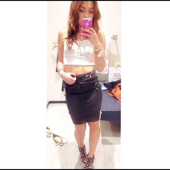 Guess skirt