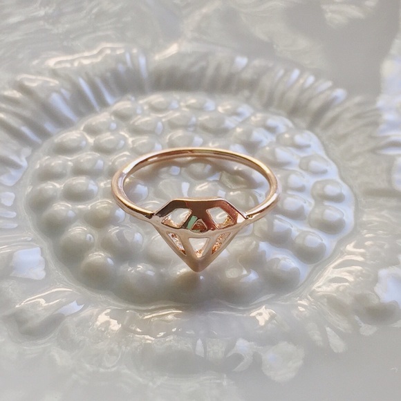 Rose gold diamond shape ring