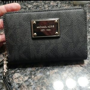 Michael kors small zip around wallet