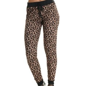 Ali&Kris cheetah/leopard jogger pants!