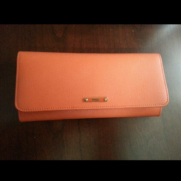 ☆Host Pick☆ Fendi Vitello Elite Wallet Authentic