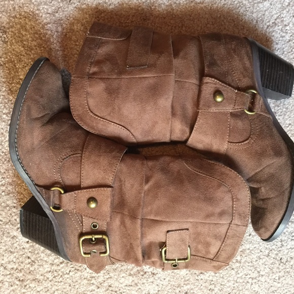 Soda Suede Boots
