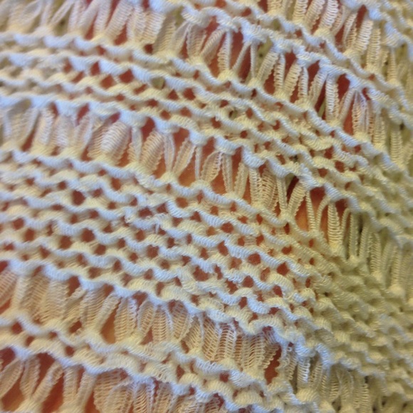 Forever 21 Short sleeve white sweater - Picture 3 of 3