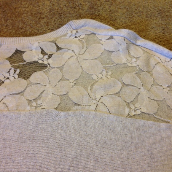 White/ grey mossimo shirt - Picture 3 of 4