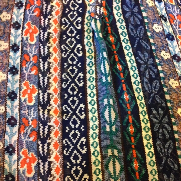 Printed/Aztec blouse - Picture 3 of 4