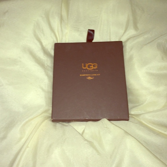 Ugg sheepskin cleaning kit