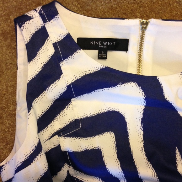 Belted navy/white animal print dress - Picture 2 of 3