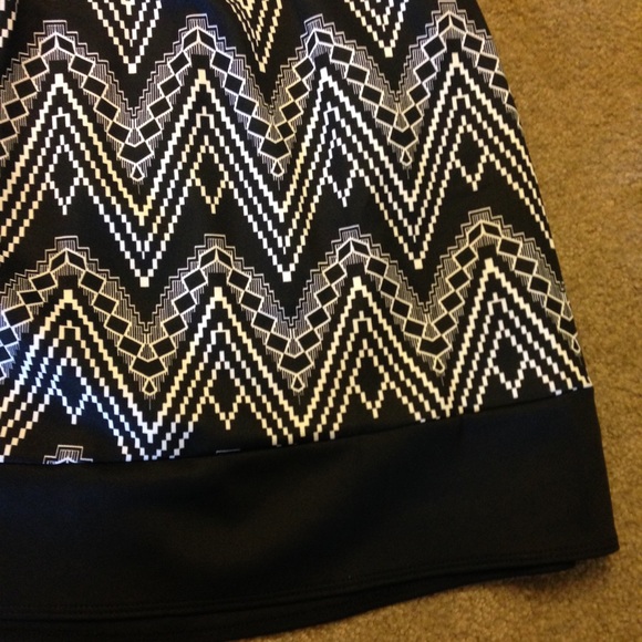 Navy/black/white printed dress - Picture 3 of 3