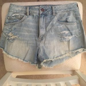 American Eagle high waisted denim shorts. Size 8