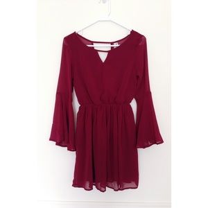 ❌SOLD❌ Maroon Bell Sleeve Dress