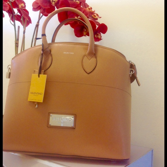 Stunning Valentino satchel ๐๐Authentic - Picture 4 of 4