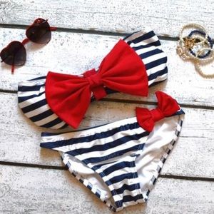 Bow bathingsuit