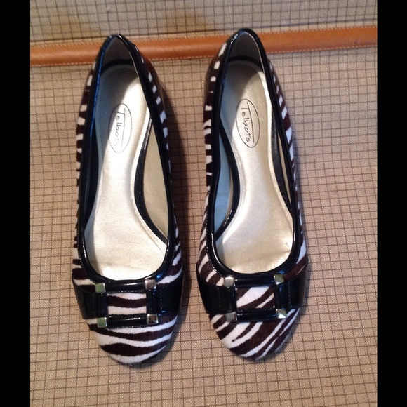 TALBOTS flats!!! GREAT BUY 🔥🔥🔥