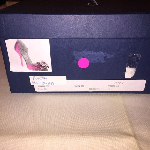 Oscar de la Renta Peep Toe Pumps - Picture 4 of 4