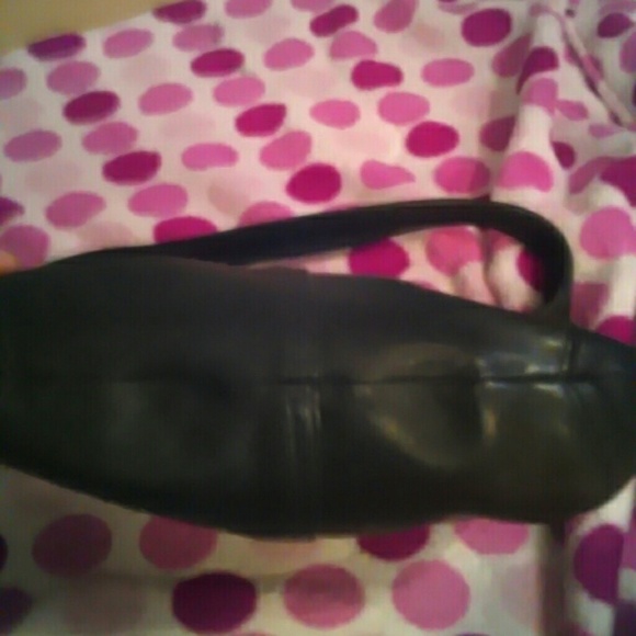 Pics of Coach bag - Picture 4 of 4