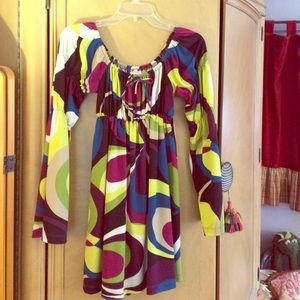 PRICE DROP!!! Adorable mod look tunic top