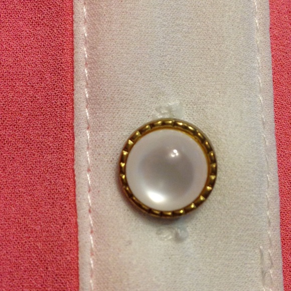 Coral/white top - Picture 3 of 3