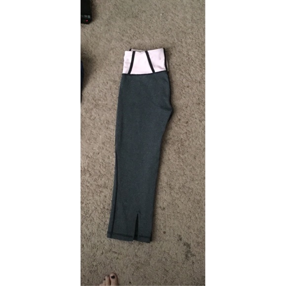๐ซSOLD ๐ซ lululemon Capri - Picture 4 of 4
