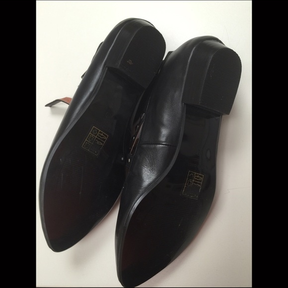 🔴SOLD🔴Rockstud flats Valentino like. - Picture 3 of 4