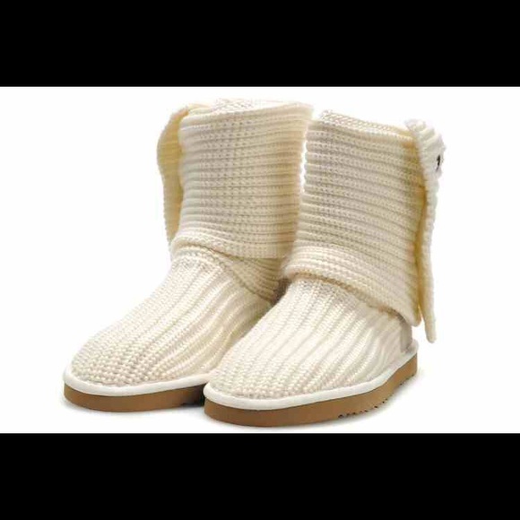 White cardy ugg boots
