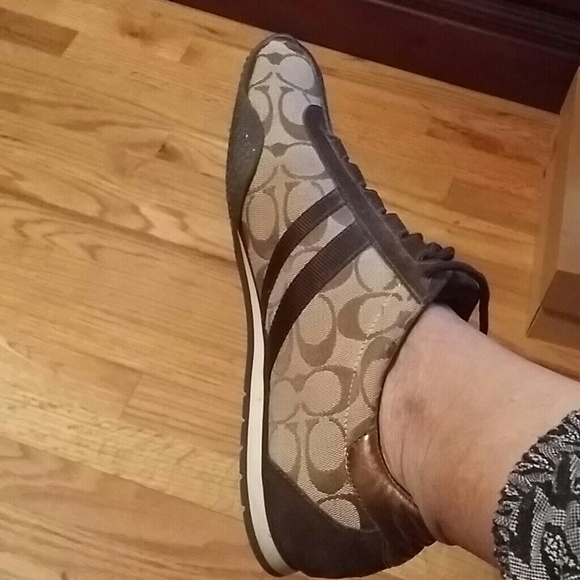 Coach sneakers only wore work twice in great condi