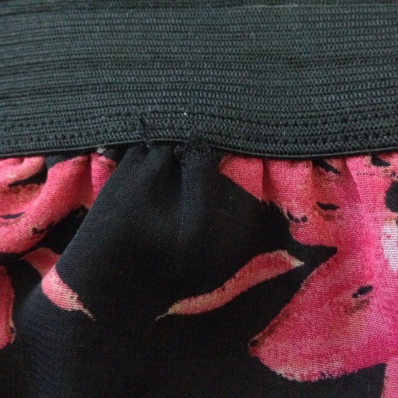 Floral Pattern High-Low Skirt - Picture 2 of 3