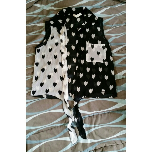 Halter top - Picture 1 of 2