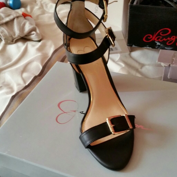 Jessica Simpson heel