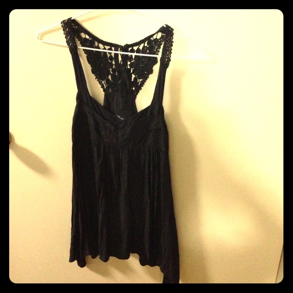 Woven knit flowing black top