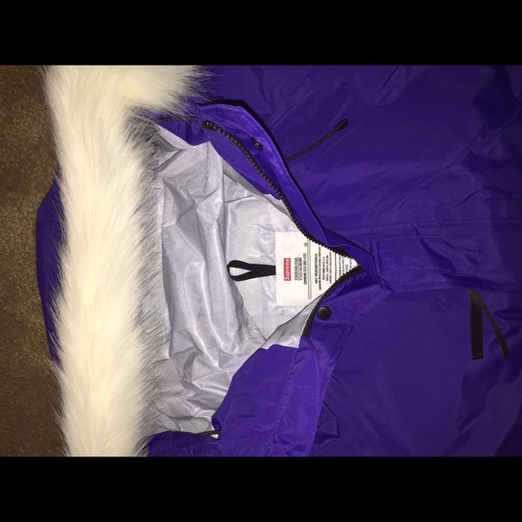 Purple Arabic outwear. Dead stocked Supreme rare - Picture 2 of 4