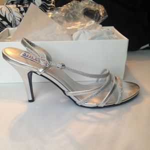 Women's silver sparkle medium heels