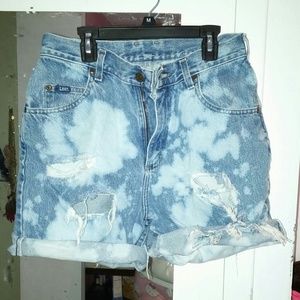 High waist distressed shorts