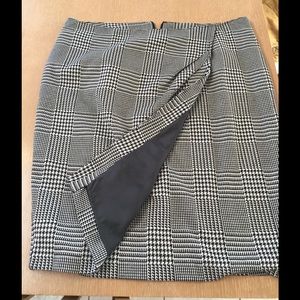 ALine gingham pattern skirt