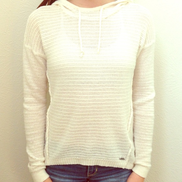 Abercrombie & Fitch Cream Sweater