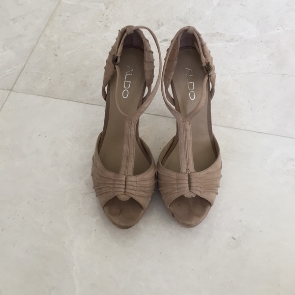 Aldo beige heels