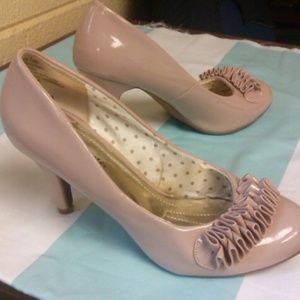 TORTA CALIENTE NUDE HEELS