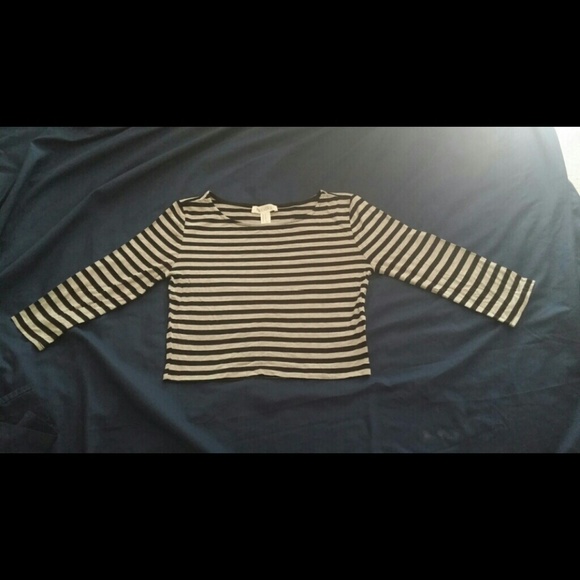 Forever 21 Black and Gray Crop Top