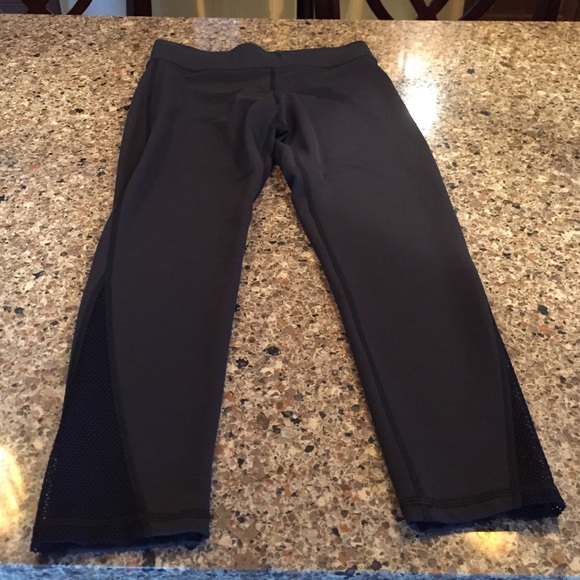 Miche workout capris - Picture 3 of 3