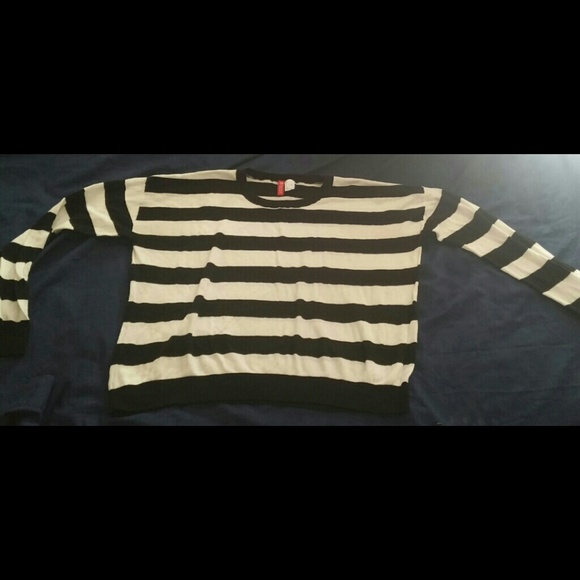 H&M Black and White Sweater