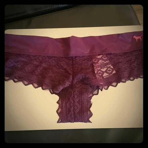2 Victoria Secret/Pink low rise cheeksters