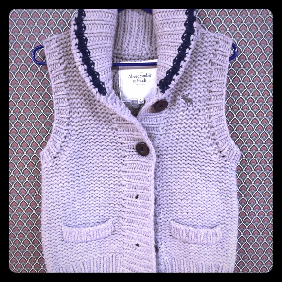 Never worn Abercrombie sweater