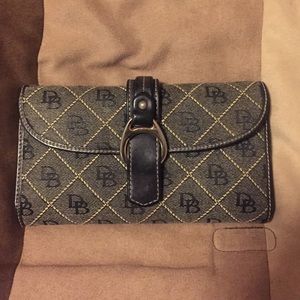 Dooney & Bourke Wallet