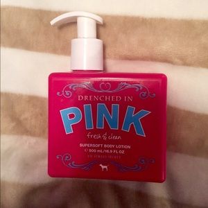 PINK Fresh & Clean lotion