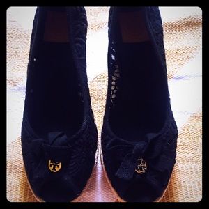 🎀🎀 Tory Burch Black lace Wedges🎀🎀